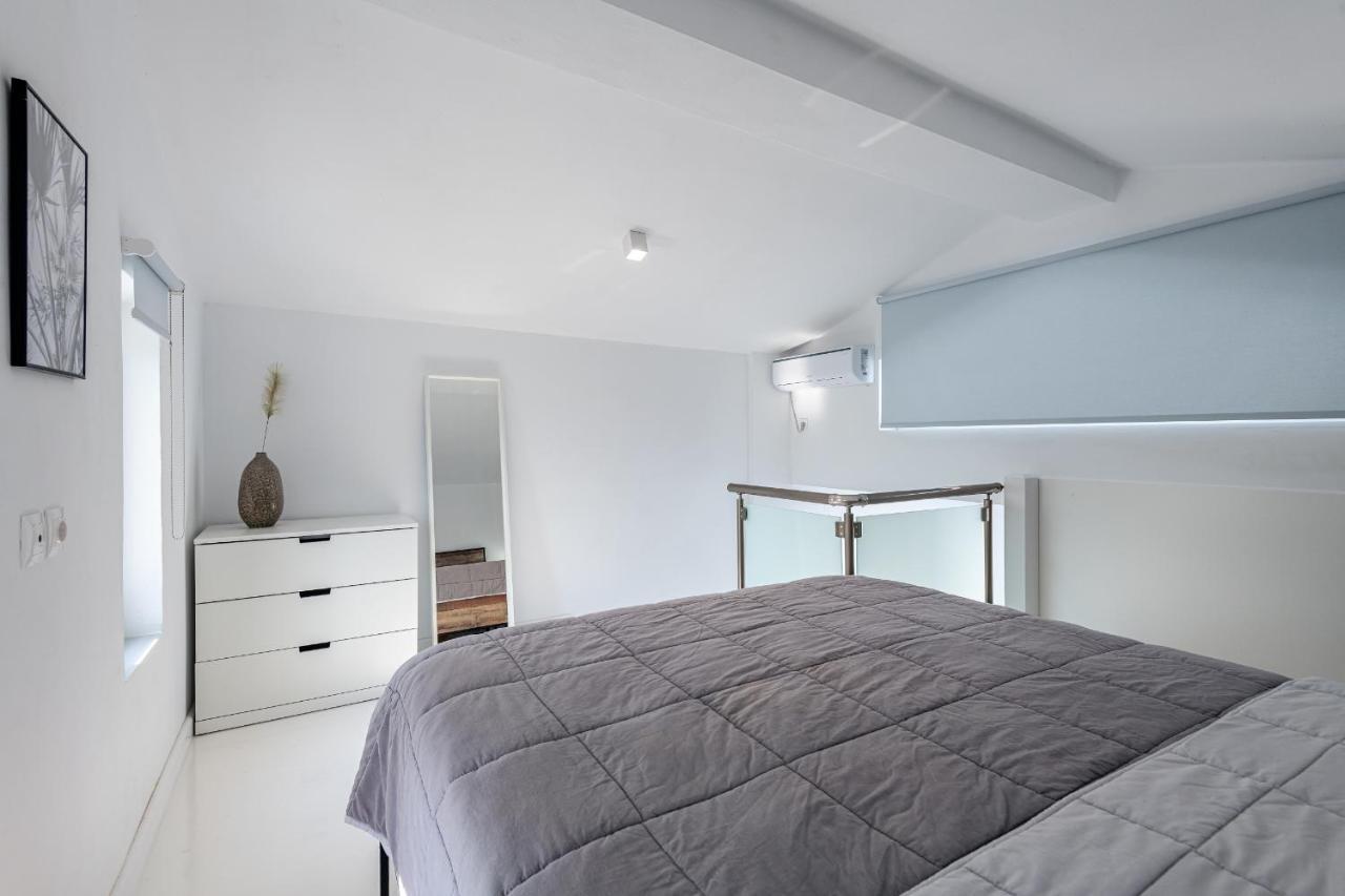 Asteria Pearl Villa 2 With Rooftop Jacuzzi Тигаки Экстерьер фото