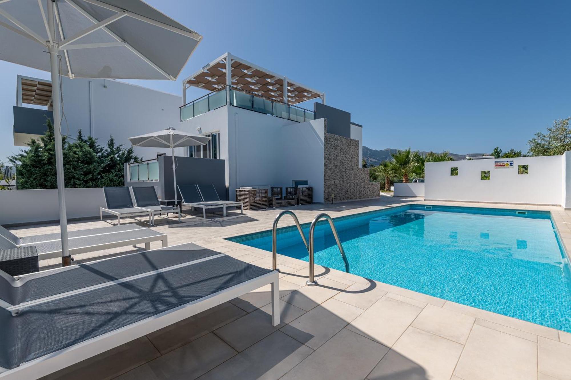 Asteria Pearl Villa 2 With Rooftop Jacuzzi Тигаки Экстерьер фото