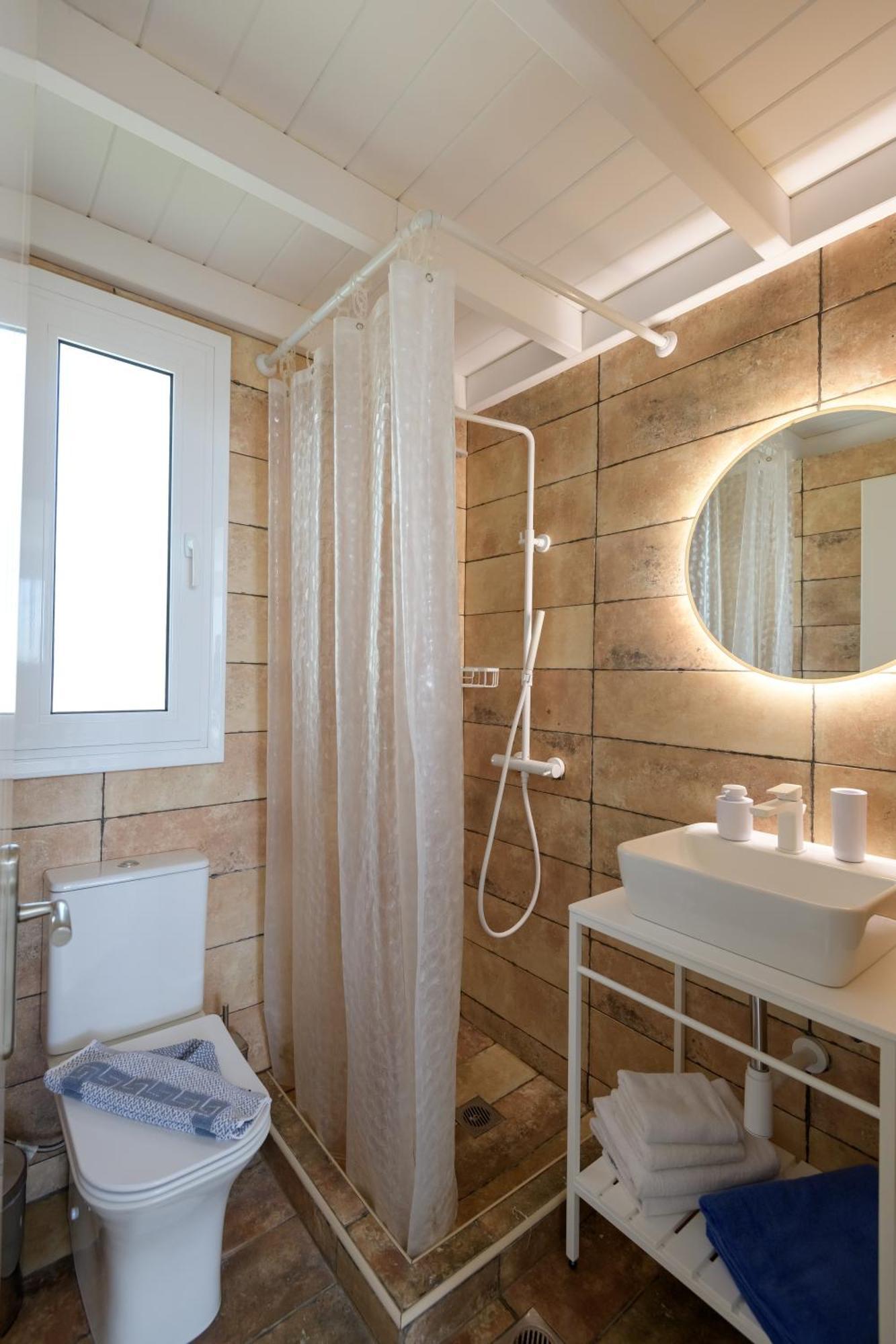 Asteria Pearl Villa 2 With Rooftop Jacuzzi Тигаки Экстерьер фото